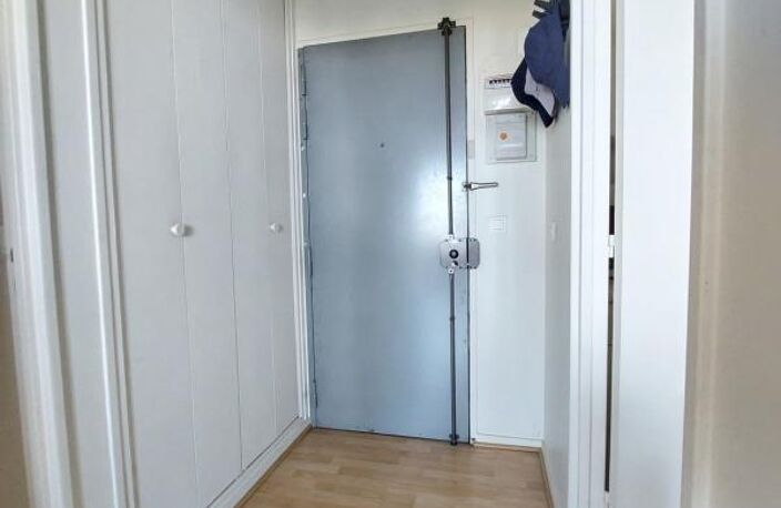 T2 — photo 2