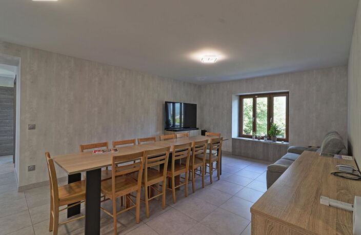 T4 dans maison (3 chambres) entièrement rénové, Doussard, 89 m² avec jardin, garage, cave et parking — photo 4