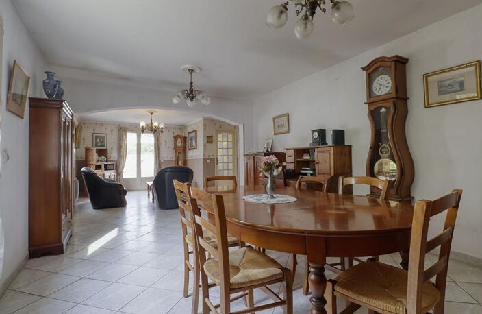 Maison de plain-pied de 110 m² - 3 chambres - Garage - Véranda -Terrain de 682 m² — photo 3