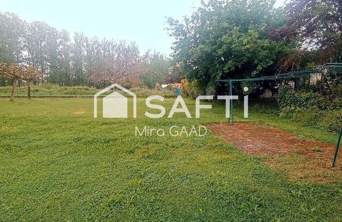 Terrain plat dans une impasse avec dependances — photo 4