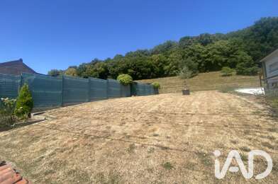 Terrain  64000 €