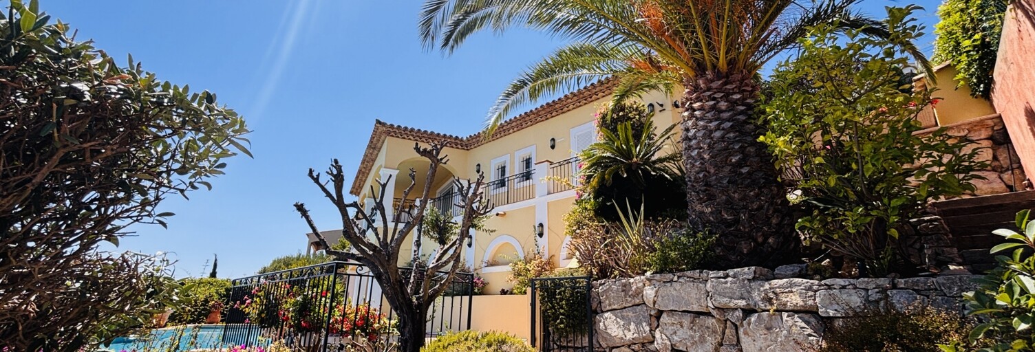 Maison 6 Pièces 207 m² à vendre à Cavalaire-sur-Mer (83240)