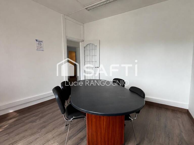 Bureaux ou Commerces en plein centre-ville ! — photo 1