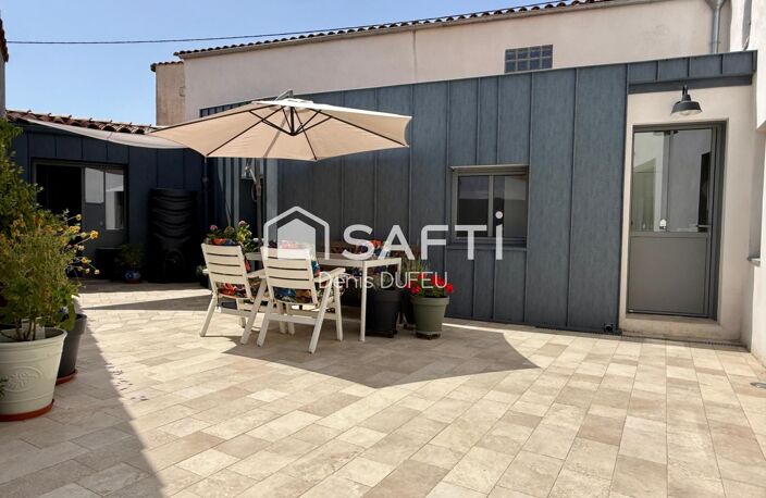 LA ROCHELLE  À DEUX PAS DU VIEUX-PORT | MAISON DE CHARME RÉNOVÉE AVEC PATIO — photo 3