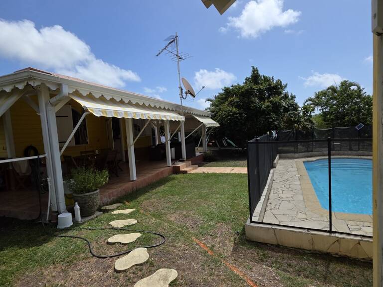 Vente Maison/villa 4 pièces — photo 1