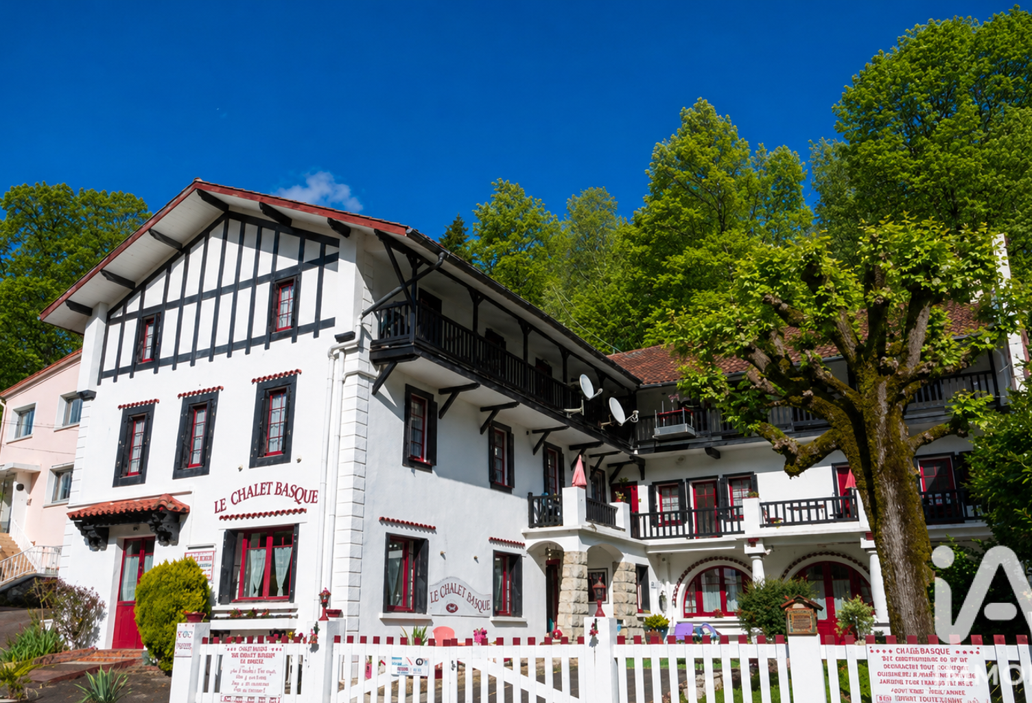 Vente Maison traditionnelle 18 pièces — photo 1
