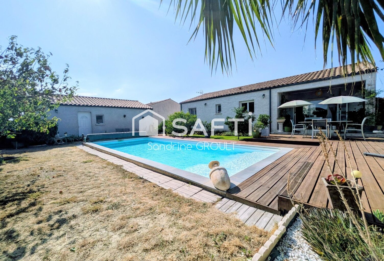 Villa plain-pied avec piscine, dépendance et jardin arboré — photo 1