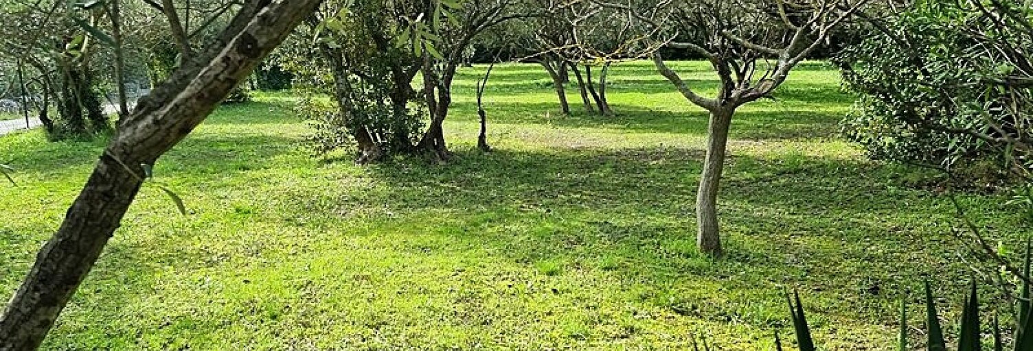 Terrain  740 m² à vendre à Sommières (30250)