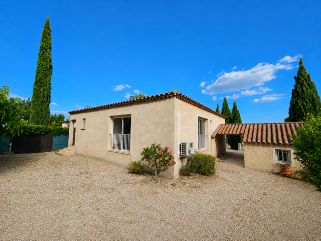 Soleil, cigales et commerces à pieds : une maison de plain-pieds à découvrir — photo du bien