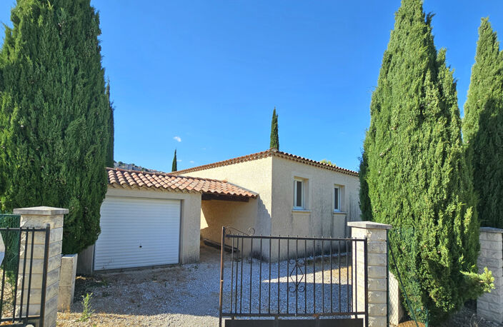 Soleil, cigales et commerces à pieds : une maison de plain-pieds à découvrir — photo 3