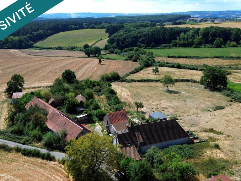 Écrin de verdure & potentiel d'exception : Ensemble immobilier de charme sur plus de 2 hectares à Lalizolle — photo 1