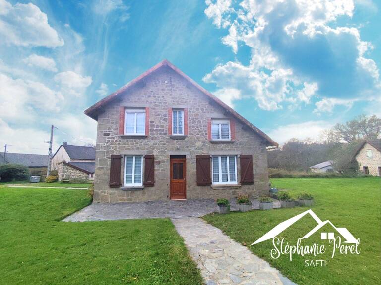 FLAYAT  Ensemble immobilier de 160 m² avec deux maisons  Terrain 1 609 m² — photo 1
