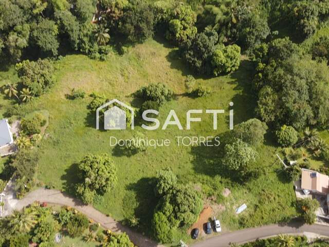 LE ROBERT  TERRAIN DE 2 555 M²  797 M² CONSTRUCTIBLES — photo du bien