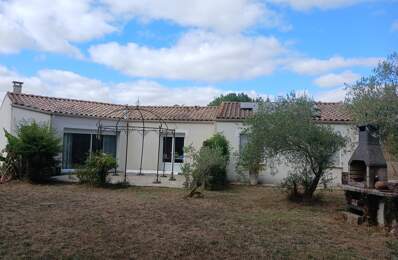 maison tranquille à la campagne — photo du bien