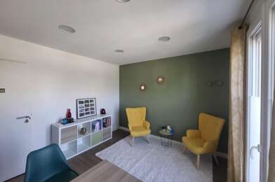 Bureau 5 pièces 560 €