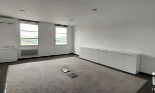 Commerce  51 m² à vendre à Saint-Vivien (17220)