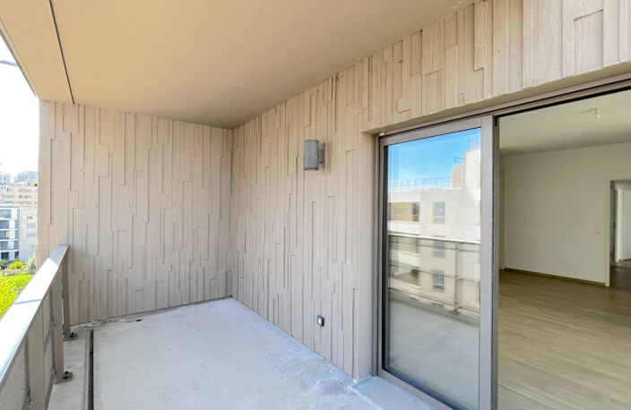 A LOUER APPARTEMENT DE TYPE 4 AVEC TERRASSE - BORDEAUX QUARTIER EURATLANTIQUE — photo 2