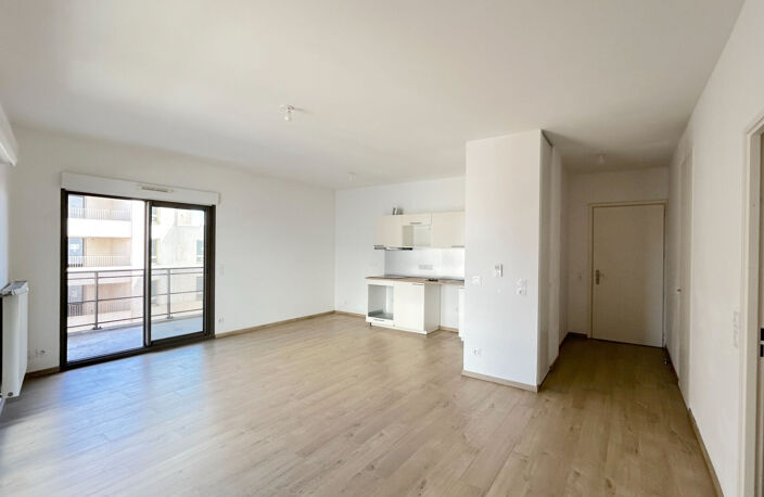 A LOUER APPARTEMENT DE TYPE 4 AVEC TERRASSE - BORDEAUX QUARTIER EURATLANTIQUE — photo 5