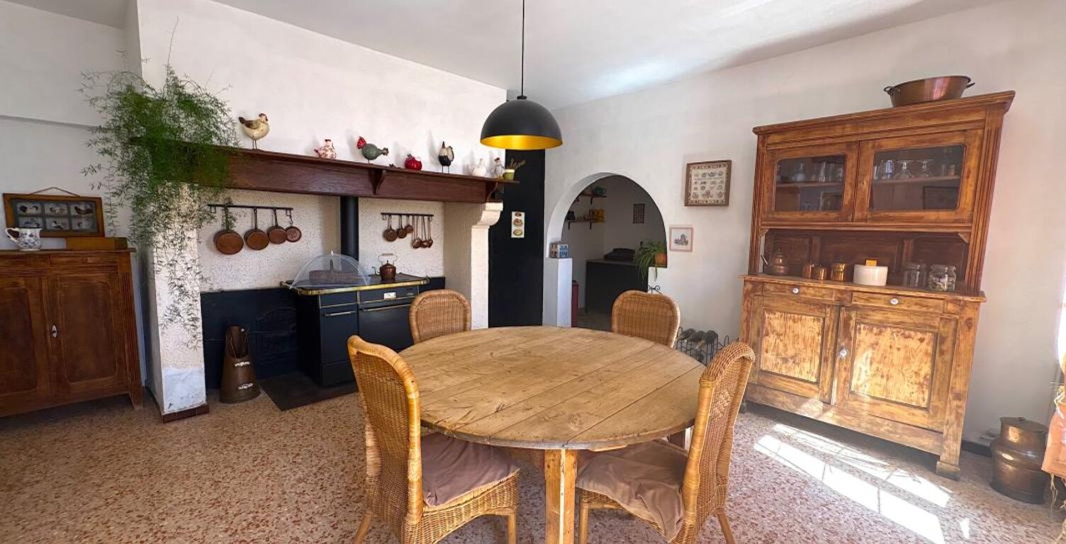 Maison à vendre 5 pièces 165m2 avec dépendances Proche de LE HOUGA (32) — photo 1