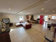 Maison à vendre - 5 chambres - 119 m² habitables + 150 m² dépendances - Fort potentiel locatif - 275 000 € - Saint-Maurice (63270) — photo 4