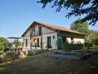 À vendre dans le Gers, secteur de Marciac : maison avec vue imprenable, 4 chambres, superbe piscine, terrasses, garage et possibilité d'aménager une annexe ou un studio. À visiter dès maintenant ! — photo 4