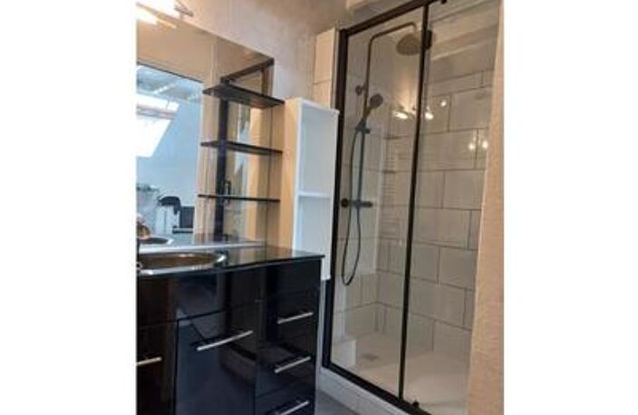 T1 — photo 2