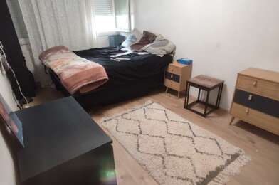 Appartement 4 pièces 1050 €