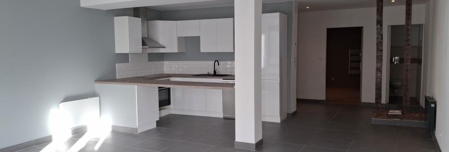 Maison 5 Pièces 146 m² à louer à Saint-Julien-de-Vouvantes (44670)