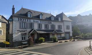 Commerce 23 Pièces 1500 m² à vendre à Uzerche (19140)