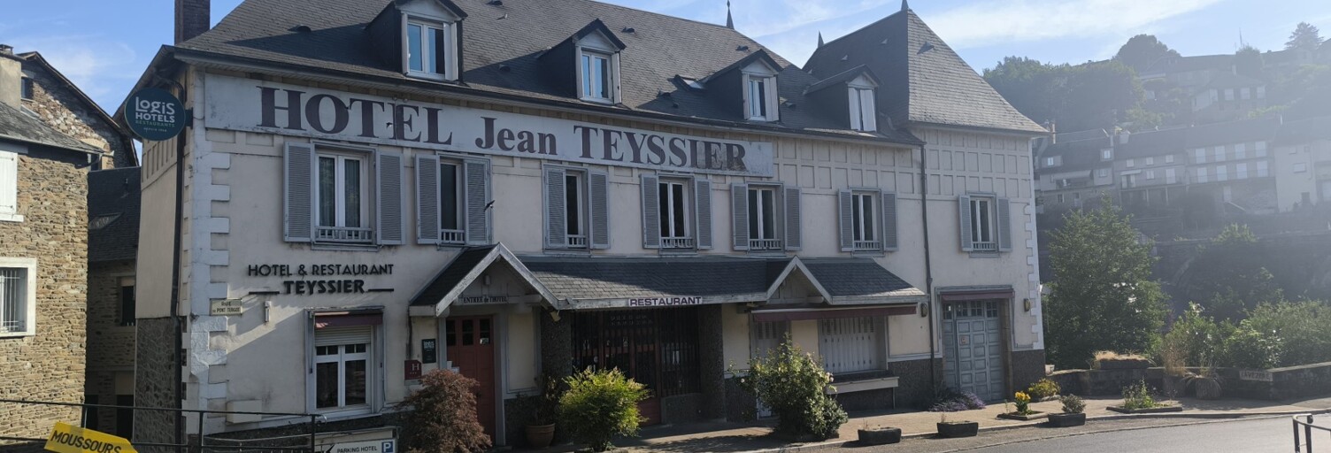 Commerce 23 Pièces 1500 m² à vendre à Uzerche (19140)