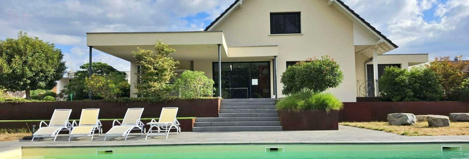Maison 9 Pièces 250 m² à vendre à Kembs (68680)