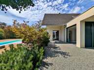 Maison à vendre 9 pièces KEMBS LOECHLE (68).Belle maison contemporaine de 250 m², 14 ares, avec piscine, en lisière de forêt — photo 3