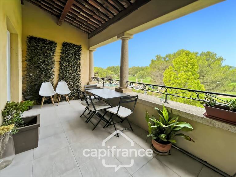 HOTEL DU GOLF  appartement 2ème et dernier étage  rénové et climatisé  de 33 m2 , trou n° 8 , sud ouest , une chambre,  loggia terrasse, salle de bain , wc, piscine résidentielle, place de parking — photo 1