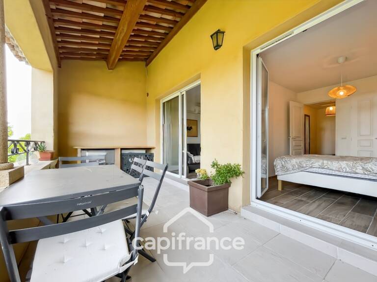 HOTEL DU GOLF  appartement 2ème et dernier étage  rénové et climatisé  de 33 m2 , trou n° 8 , sud ouest , une chambre,  loggia terrasse, salle de bain , wc, piscine résidentielle, place de parking — photo 1