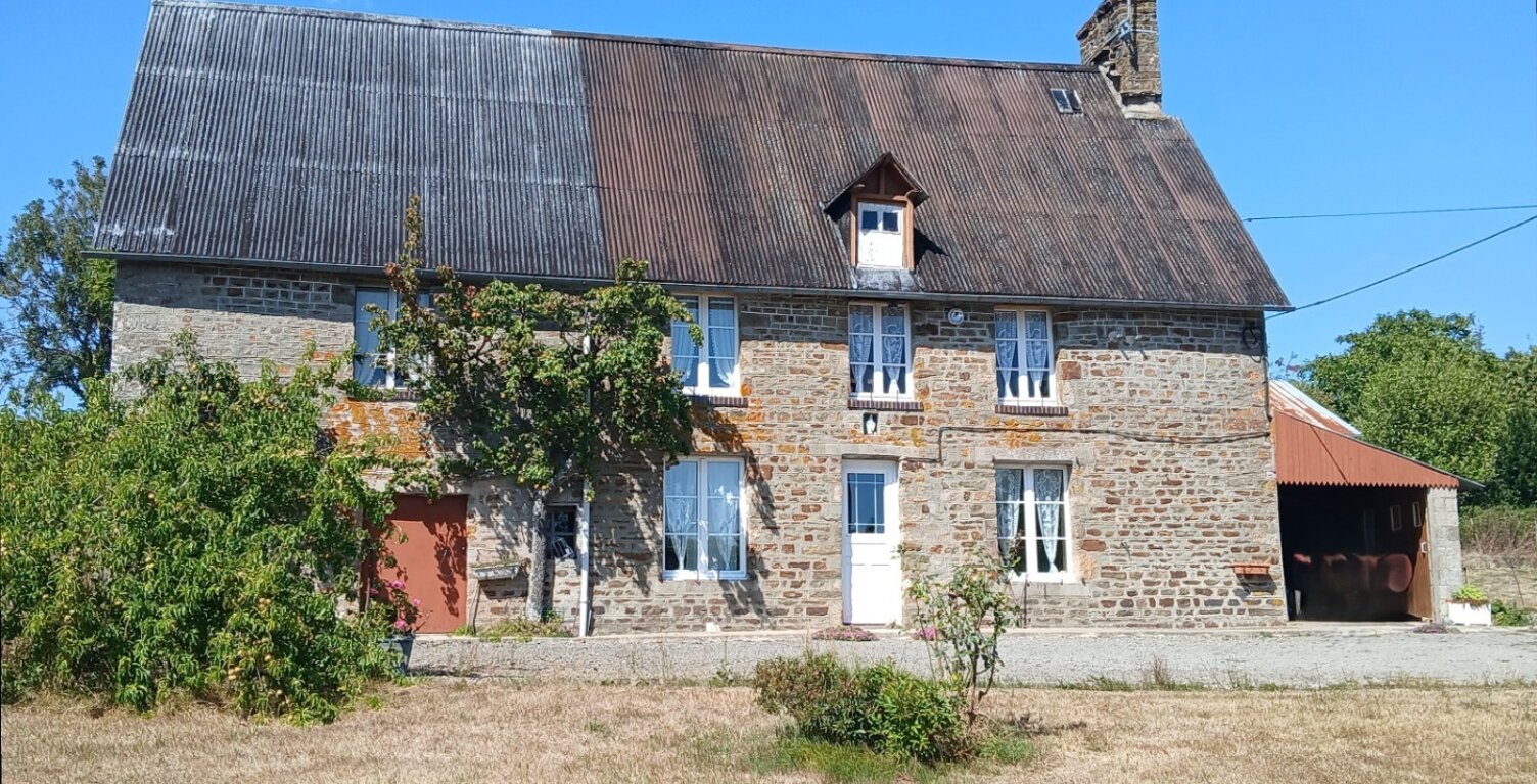 A Vendre : Maison et bâtiments en pierre à rénover sur 3,2 ha + dépendances à Valdallière - 14350 — photo 1
