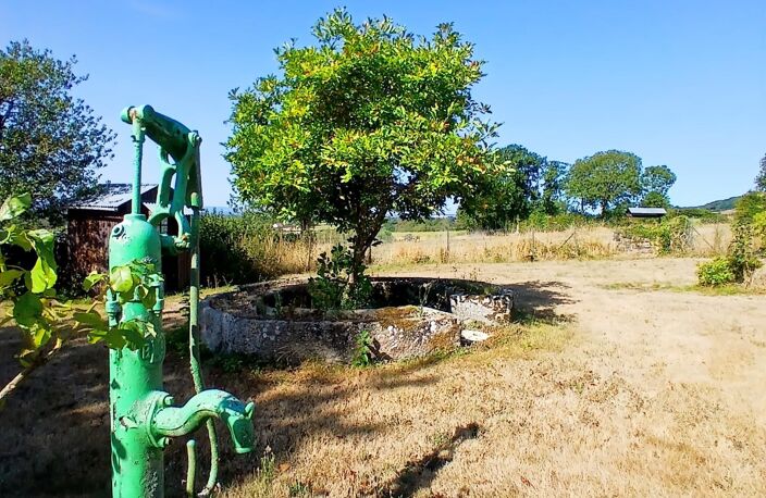 A Vendre : Maison et bâtiments en pierre à rénover sur 3,2 ha + dépendances à Valdallière - 14350 — photo 5