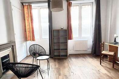 Appartement 1 pièces 898 €