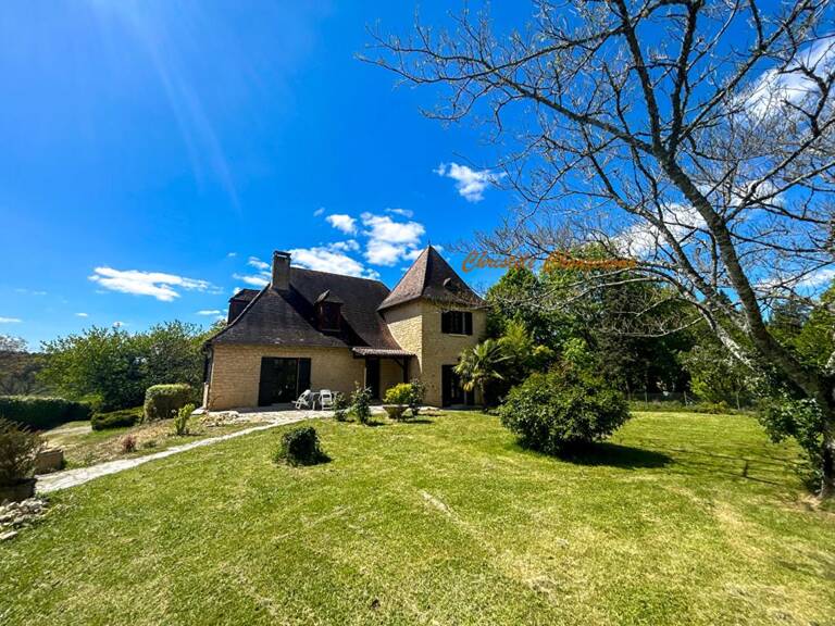 24330  Milhac d'Auberoche : maison Périgourdine — photo 1