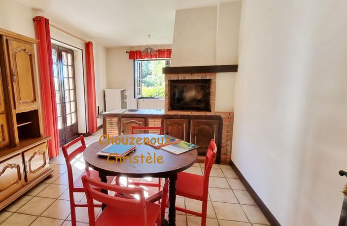 24330  Milhac d'Auberoche : maison Périgourdine — photo 3