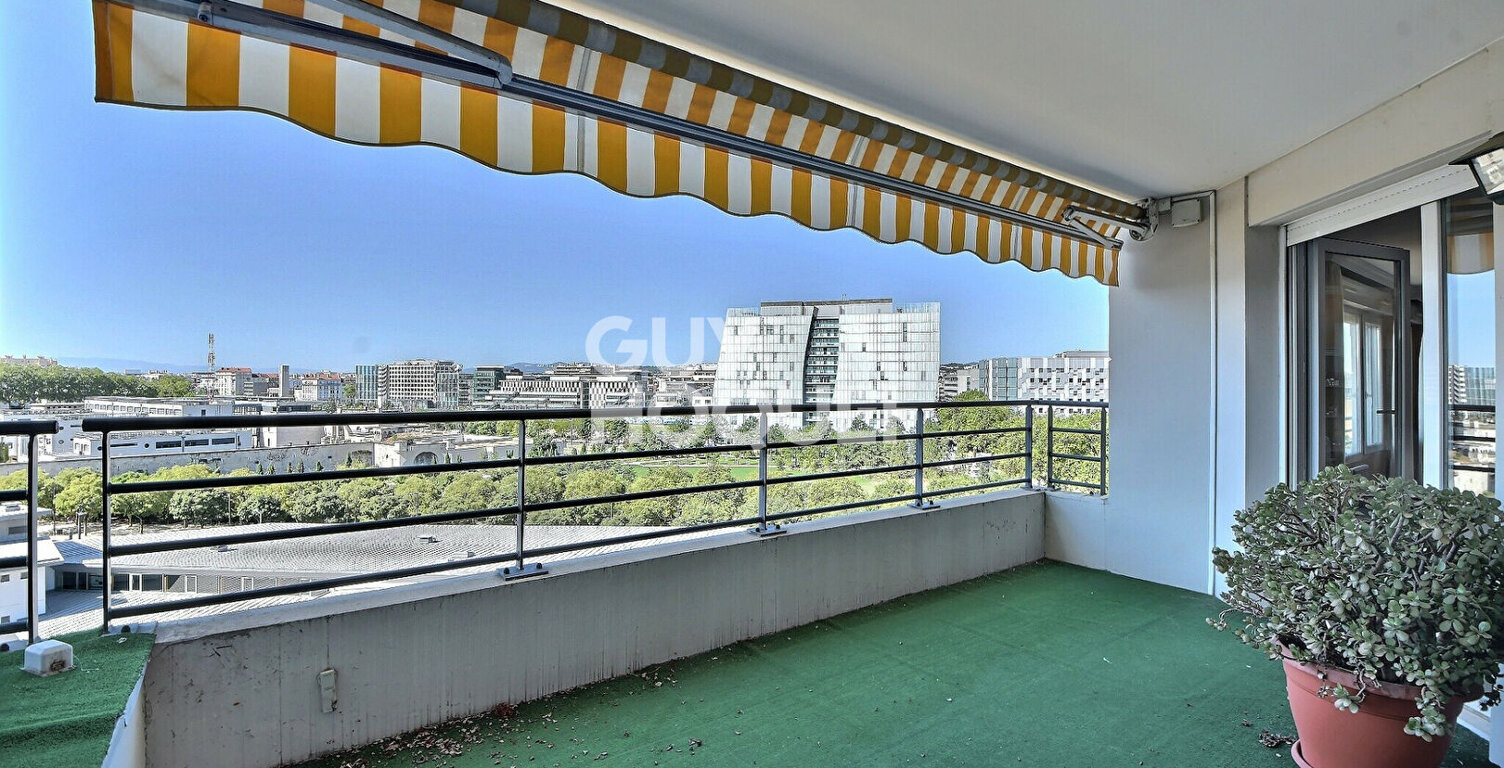 Sans Souci / Monplaisir - dernier étage, appartement T6 de 124 m² avec vue dégagée, balcon, Lyon 3ème (69003) — photo 1