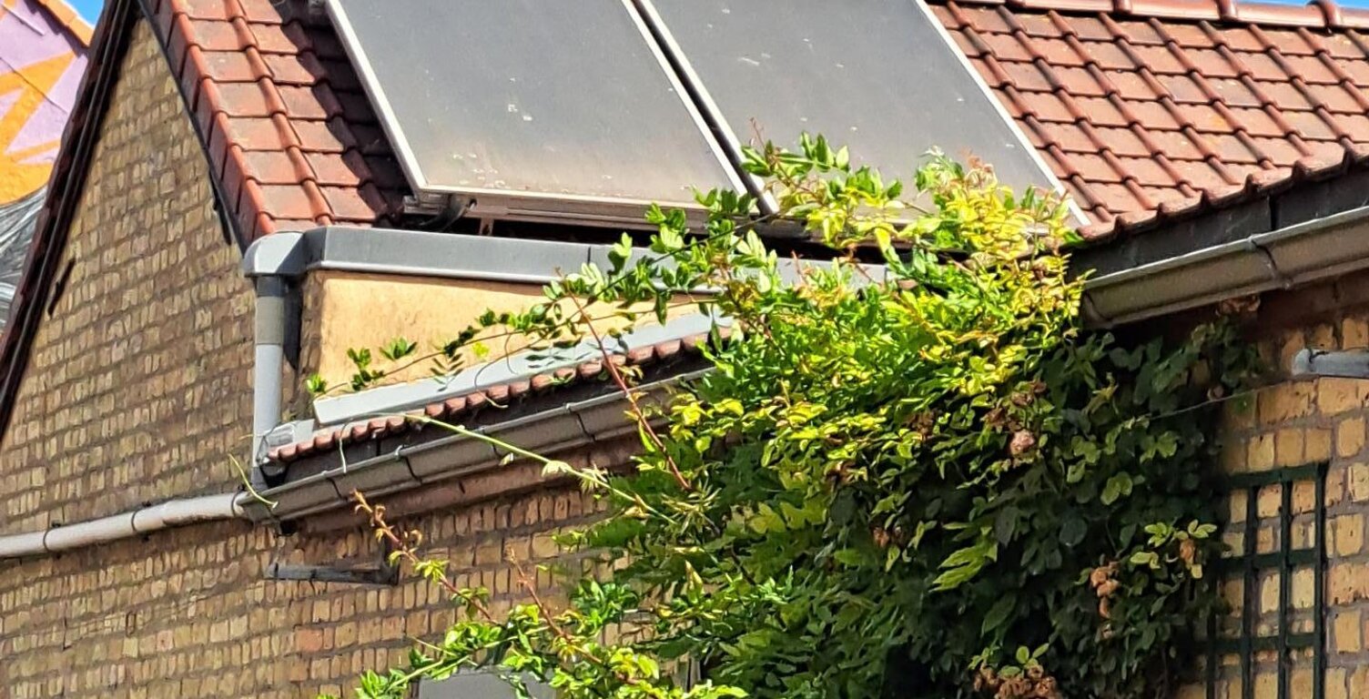 COUP DE CUR  Maison pleine de charme, aucun travaux, au calme et sans vis-à-vis ! — photo 1