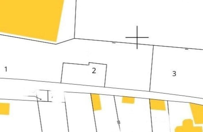 Terrain constructible de 2 238 m² au coeur du bourg. — photo 3