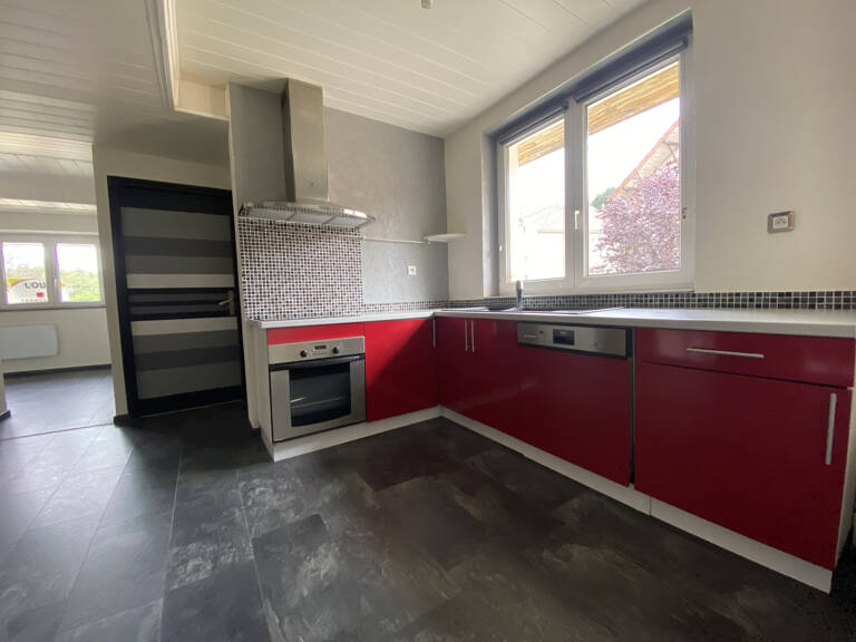 APPARTEMENT AVEC TERRASSE ET GARAGE — photo 1