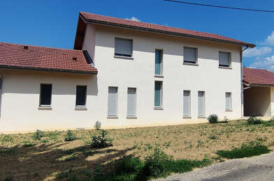 Maison 7 pièces 1900 €
