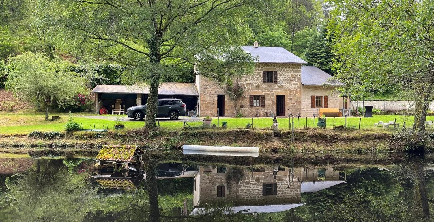 Haute-Vienne, une propriété avec étang au bord de la Vienne — photo 1