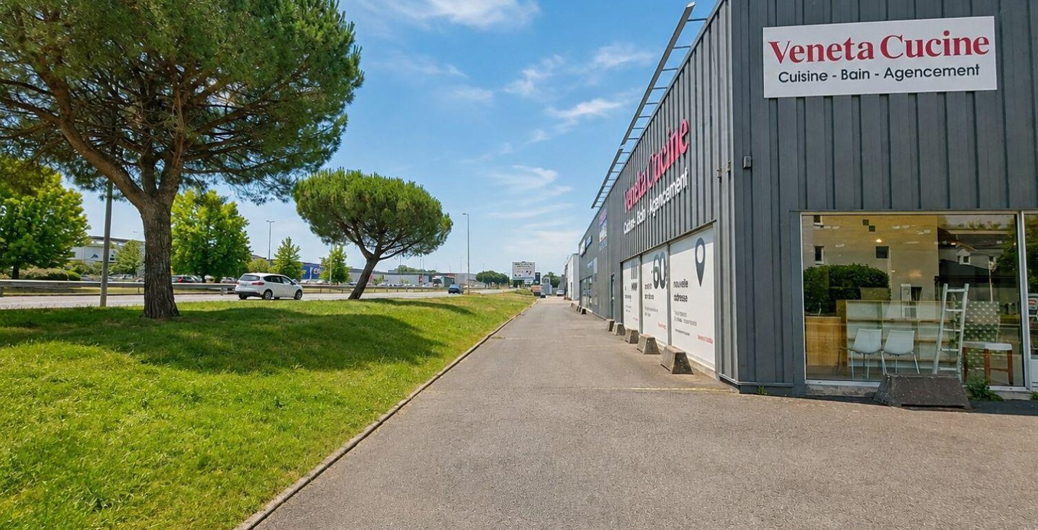 Location Murs commerciaux 430 m&sup2; — photo 1