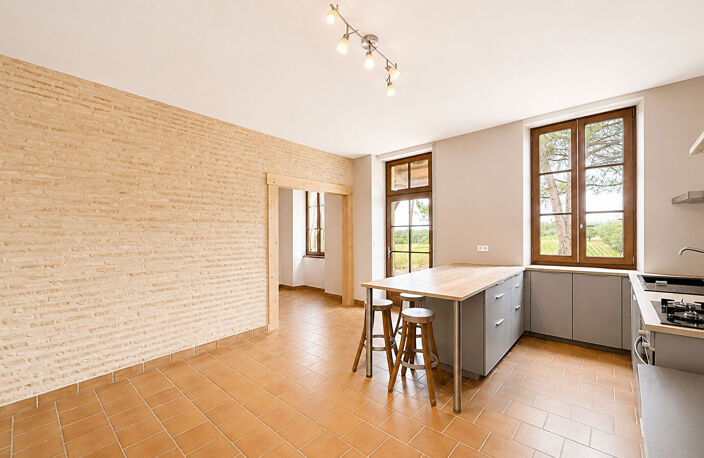 A LOUER MAISON DE 152 M2 HABITABLES AVEC VUE DOMINANTE SUR LES COTEAUX - SECTEUR LE PIAN SUR GARONNE — photo 3
