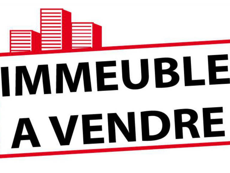 IMMEUBLE EMPLACEMENT N°1 - PONTIVY CENTRE VILLE — photo 1