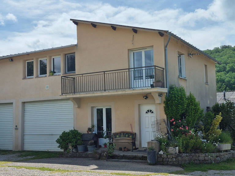 Ensemble immobilier, bâtiments professionnel, hangar — photo 1