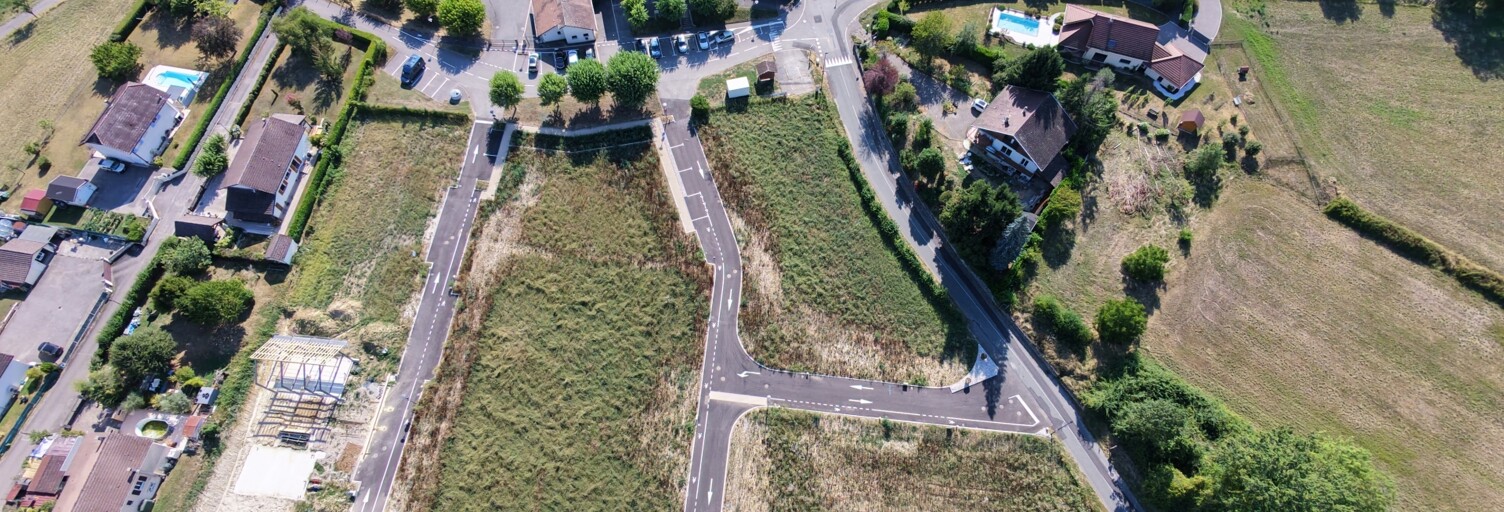 Terrain  917 m² à vendre à Cressin-Rochefort (01350)